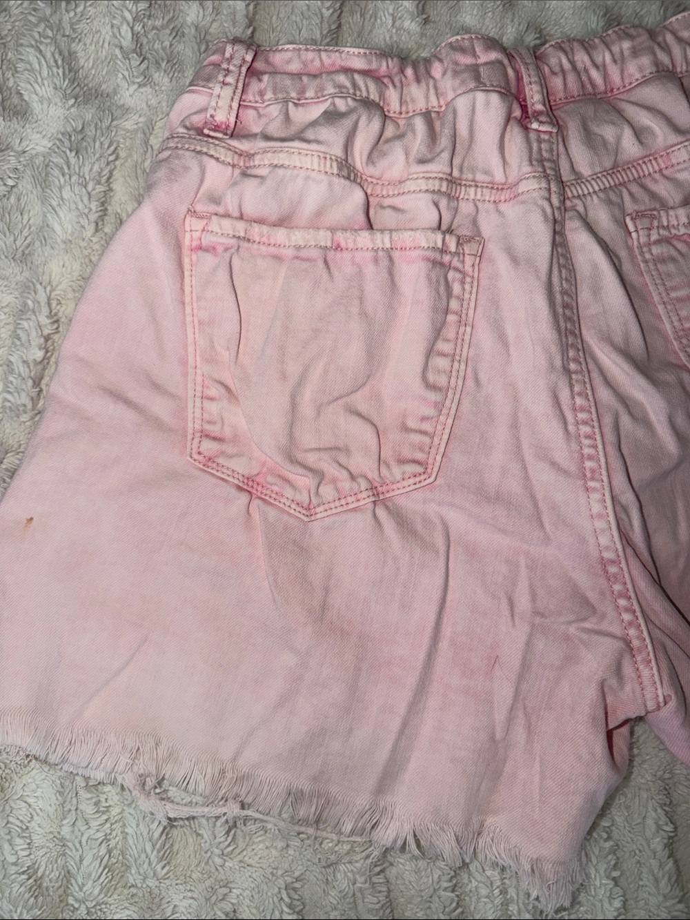 Risen High-Rise Light Pink Distressed Denim Shorts 😍 - Picture 9 of 11